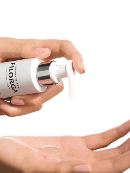 FILORGA AGE-PURIFY CLEAN veido prausiklis į suaugusiųjų aknę linkusiai odai
